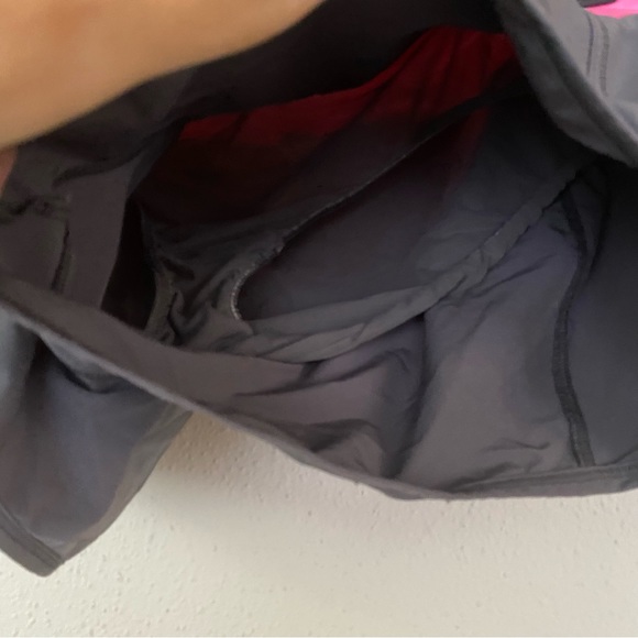 Under Armour Heat Gear Running Shorts - Picture 2 of 4